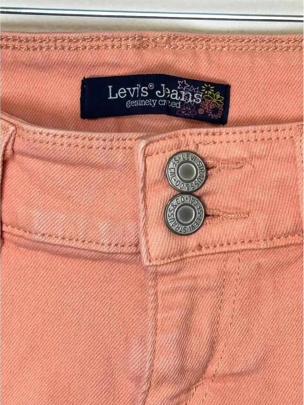 Levi’s - Coral Pink Low-Rise Denim Shorts - Size 5